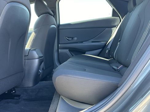 Used 2025 Hyundai Elantra Sport image 20