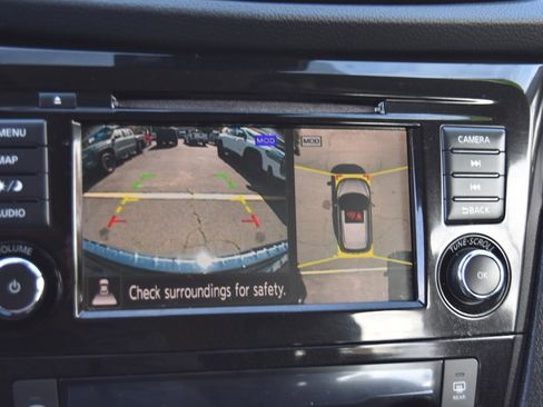 Used 2022 Nissan Rogue Sport SL image 18