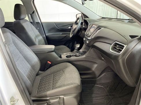 Used 2023 Chevrolet Equinox LT image 35