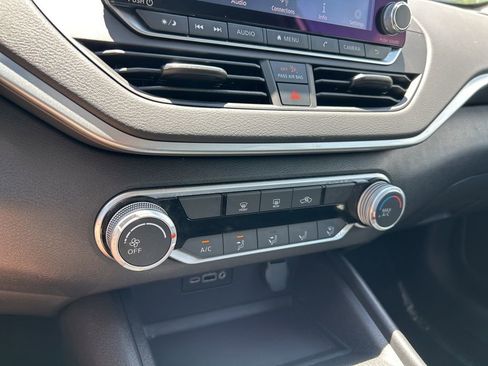 Certified 2025 Nissan Altima 2.5 S FWD image 35