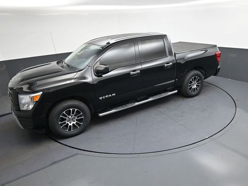 Used 2021 Nissan Titan SV w/ SV Convenience Package image 24