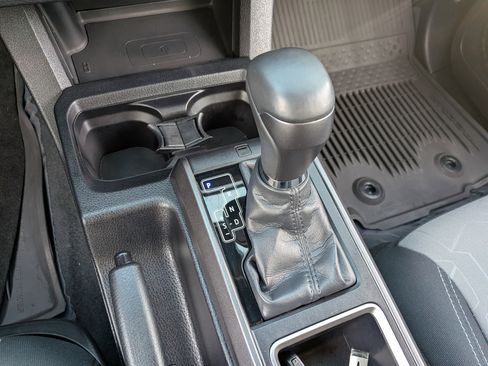 Certified 2023 Toyota Tacoma TRD Off-Road image 31