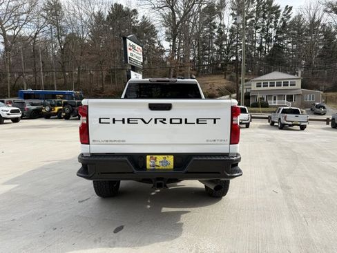 Used 2020 Chevrolet Silverado 2500 Custom w/ Custom Value Package image 6