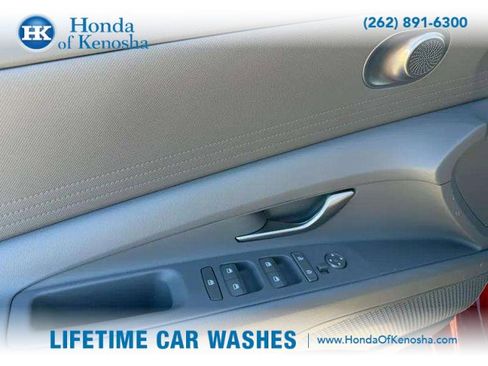 Used 2024 Hyundai Elantra Blue image 23