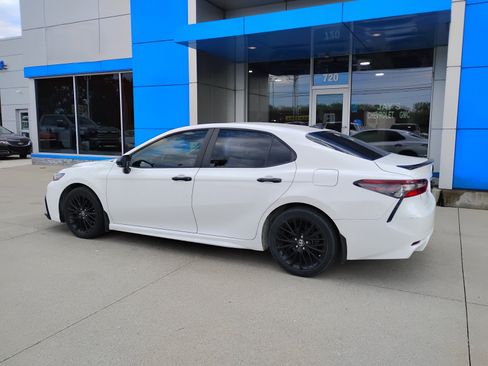 Used 2022 Toyota Camry SE AWD/4WD image 10