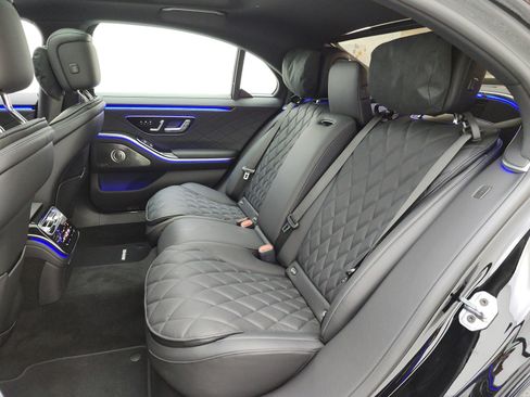 New 2026 Mercedes-Benz S 580e 4MATIC Sedan image 11