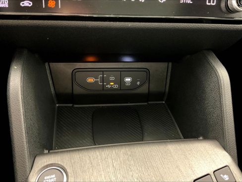 Certified 2026 Kia Sportage X-Line w/ X-Line Premium Package AWD/4WD image 16