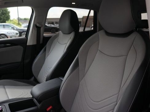 New 2026 Volkswagen Tiguan SE image 7