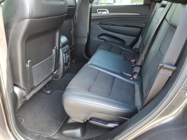 Used 2021 Jeep Grand Cherokee Laredo X AWD/4WD image 12