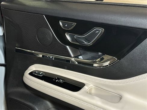 New 2025 Lincoln Corsair Reserve image 8