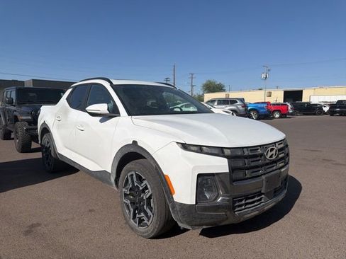 Used 2025 Hyundai Santa Cruz Limited image 4