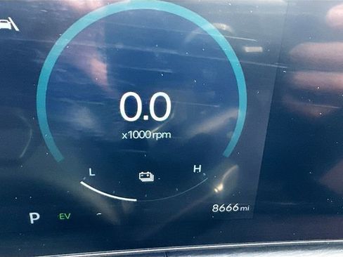 Used 2025 Hyundai Santa Fe Limited image 14