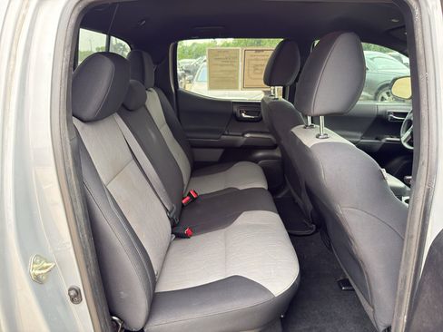 Used 2021 Toyota Tacoma TRD Sport w/ Technology Package RWD image 25
