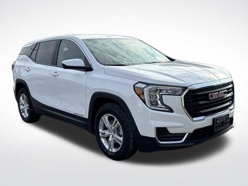 Used 2024 GMC Terrain SLE image 8