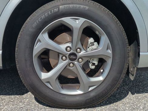 Used 2024 Ford Escape ST-Line image 12