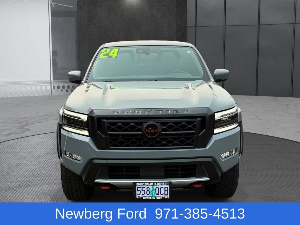 Used 2024 Nissan Frontier PRO-4X w/ Technology Package AWD/4WD image 2
