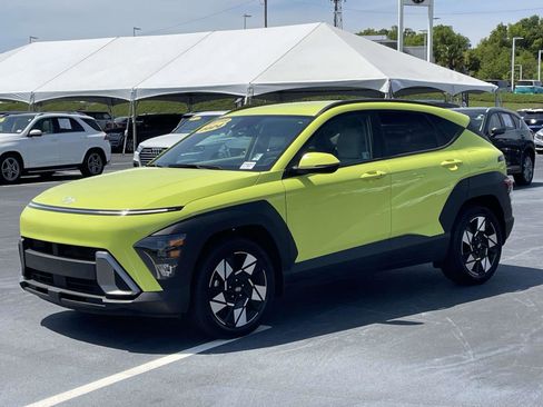 Used 2024 Hyundai Kona SEL FWD image 3
