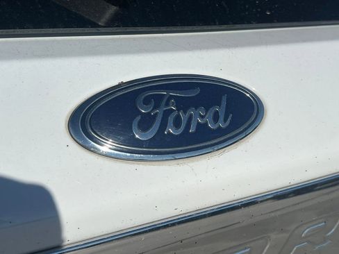 Used 2020 Ford Explorer XLT w/ Equipment Group 202A image 13