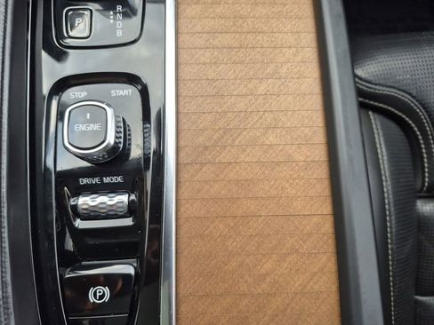 Used 2017 Volvo XC90 T8 Inscription w/ Vision Package image 26