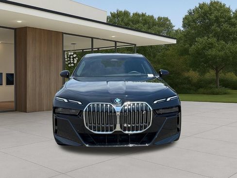 Certified 2024 BMW i7 eDrive50 w/ M Sport Package RWD image 4