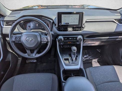 Used 2025 Toyota RAV4 XLE FWD image 21