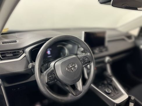 Used 2023 Toyota RAV4 LE AWD/4WD image 27