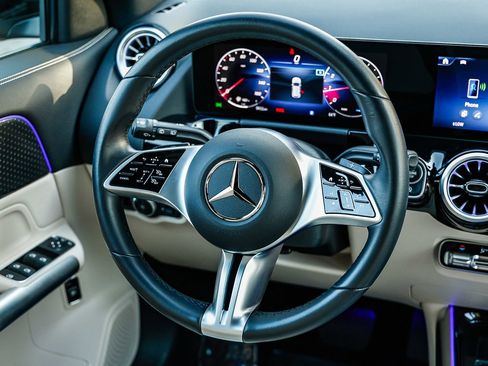 Certified 2025 Mercedes-Benz GLA 250 image 13