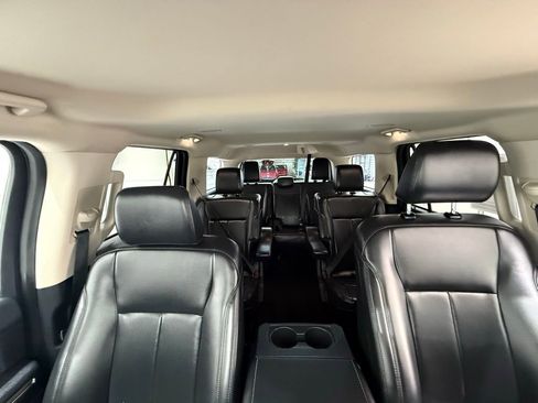 Used 2024 Ford Expedition XLT image 32