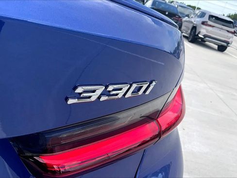 Used 2026 BMW 330i Sedan w/ M Sport Package RWD image 9