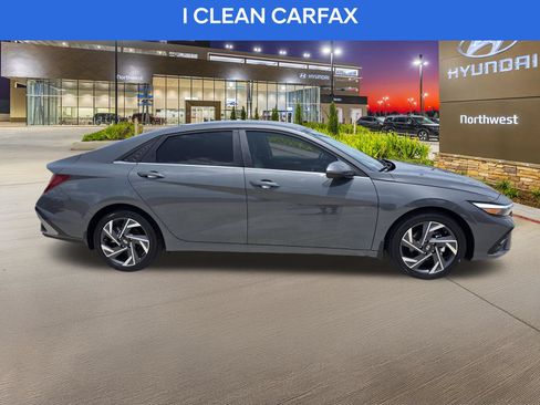 Certified 2025 Hyundai Elantra Limited FWD image 6