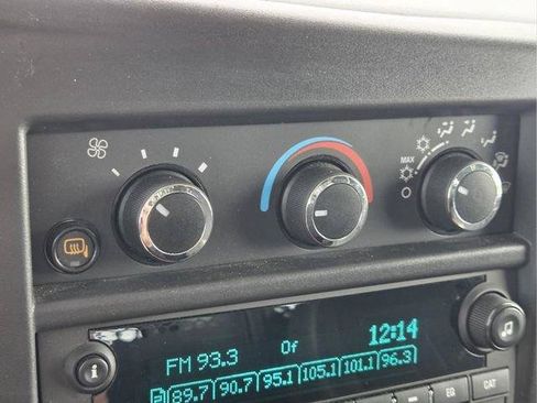 Used 2025 Chevrolet Express 2500 w/ Driver Convenience Package RWD image 24