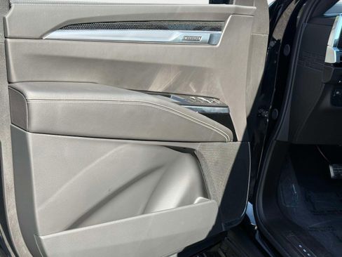 Used 2026 Cadillac Escalade V w/ LPO, ONYX Package AWD/4WD image 42