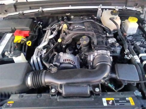 Used 2023 Jeep Gladiator Sport image 31