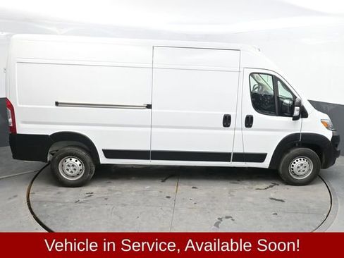 Used 2025 RAM ProMaster 2500 w/ Convenience Group image 29