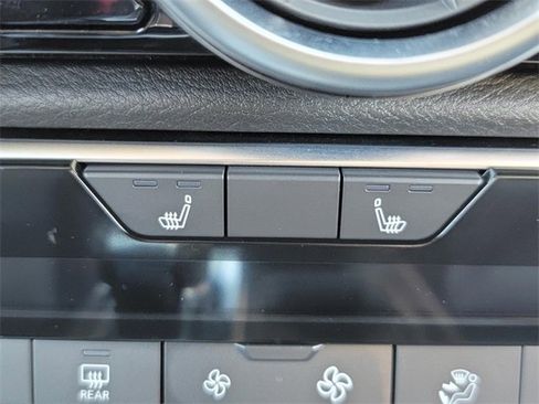 Used 2025 Nissan Sentra SR image 21