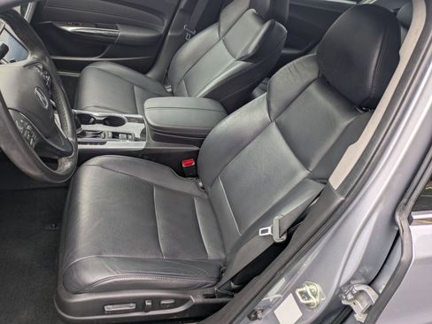 Used 2018 Acura TLX w/ Technology Package image 17