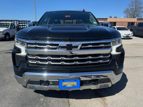 Used 2022 Chevrolet Silverado 1500 LTZ w/ Technology Package image 9