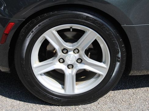 Used 2016 Chevrolet Camaro LT RWD image 32