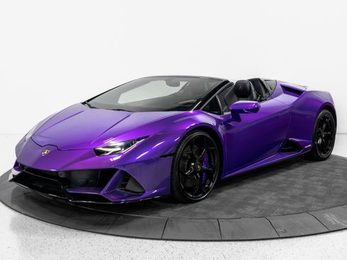 Used 2020 Lamborghini Huracan EVO AWD/4WD image 2