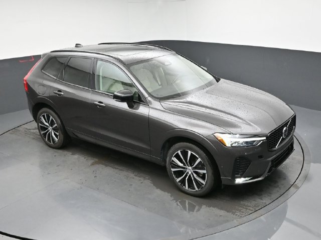 Used 2024 Volvo XC60 B5 Plus w/ Protection Package Premier AWD/4WD image 18