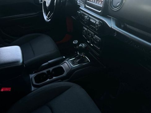 Used 2020 Jeep Wrangler Unlimited Sport image 18