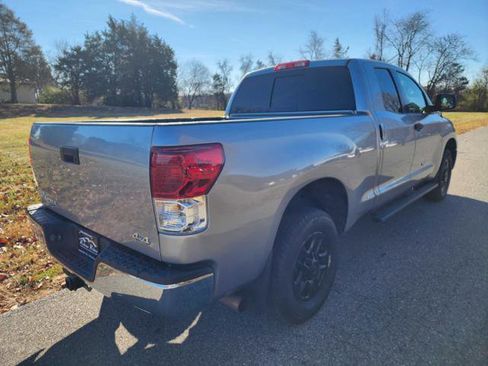 Used 2013 Toyota Tundra 4x4 Double Cab w/ Tow Pkg image 6