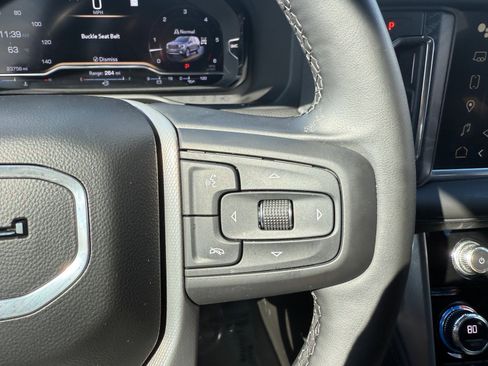 Used 2023 GMC Yukon Denali image 28