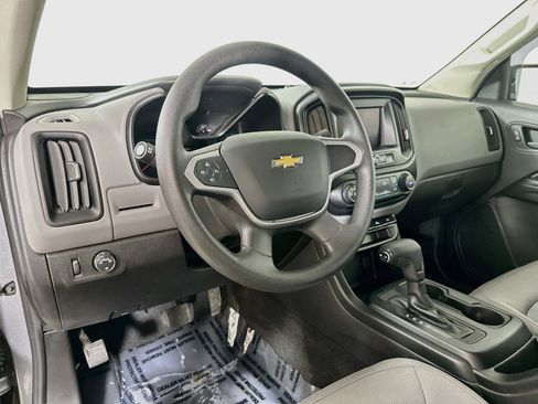 Used 2021 Chevrolet Colorado W/T w/ WT Convenience Package RWD image 9