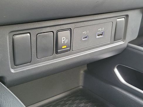 New 2026 Nissan Frontier SV w/ Tow Package image 9