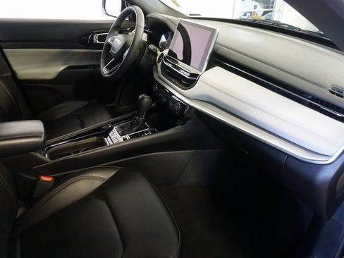 Used 2024 Jeep Compass Limited image 24