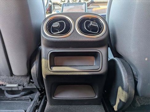 Used 2025 Mercedes-Benz GLC 350e 4MATIC image 16