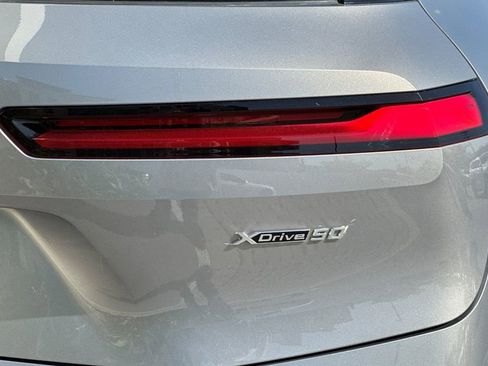 Used 2023 BMW iX xDrive50 image 33