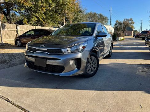 Used 2020 Kia Rio S FWD image 2