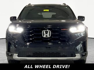 Used 2025 Honda Pilot TrailSport video 2